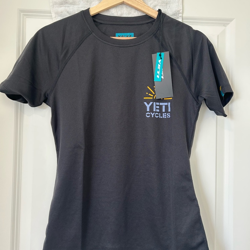 Yeti Cycles Charcoal Gray Performance Tee